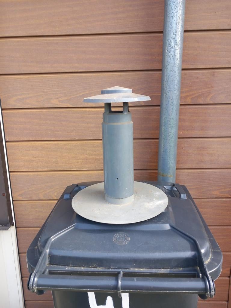 Ontluchting voor op het dak., Ophalen, Gebruikt