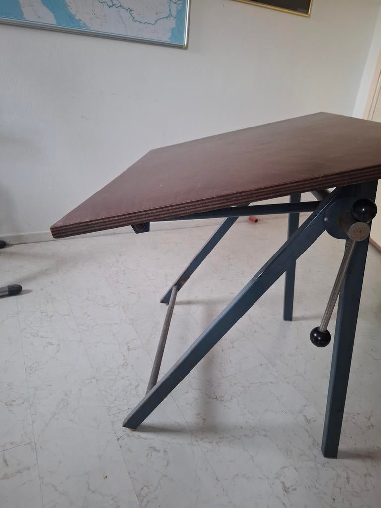 Tekentafel industriële, Ophalen