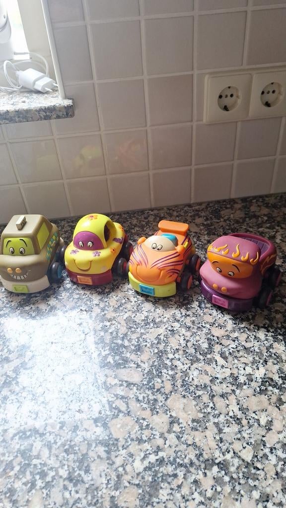 B Wheeee -is! 4 Pull - Back auto's, Ophalen