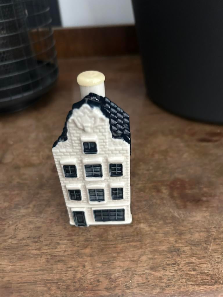 KLM huisje nummer 72 gesealed, Verzamelen, KLM Huisjes, Ophalen of Verzenden, Zo goed als nieuw, 61 t/m 80, Gevuld