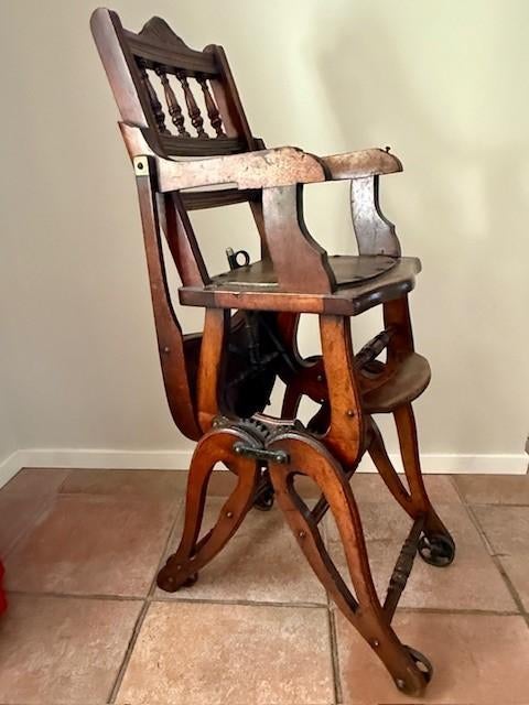 *** UNIEKE Antieke Victoriaanse kinderschommelstoel €1.095,-, Ophalen