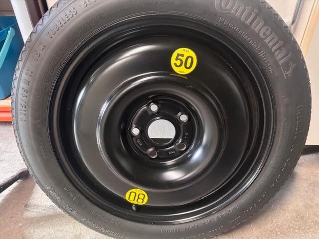 Nieuwe Thuiskomer Toyota Yaris Hybride Cross, Ophalen, Banden en Velgen, Nieuw, 17 inch