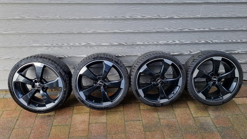 Audi RS3 19 inch OEM rotor velgen breedset zgan zomerbanden, Auto diversen, Overige Auto diversen, Ophalen