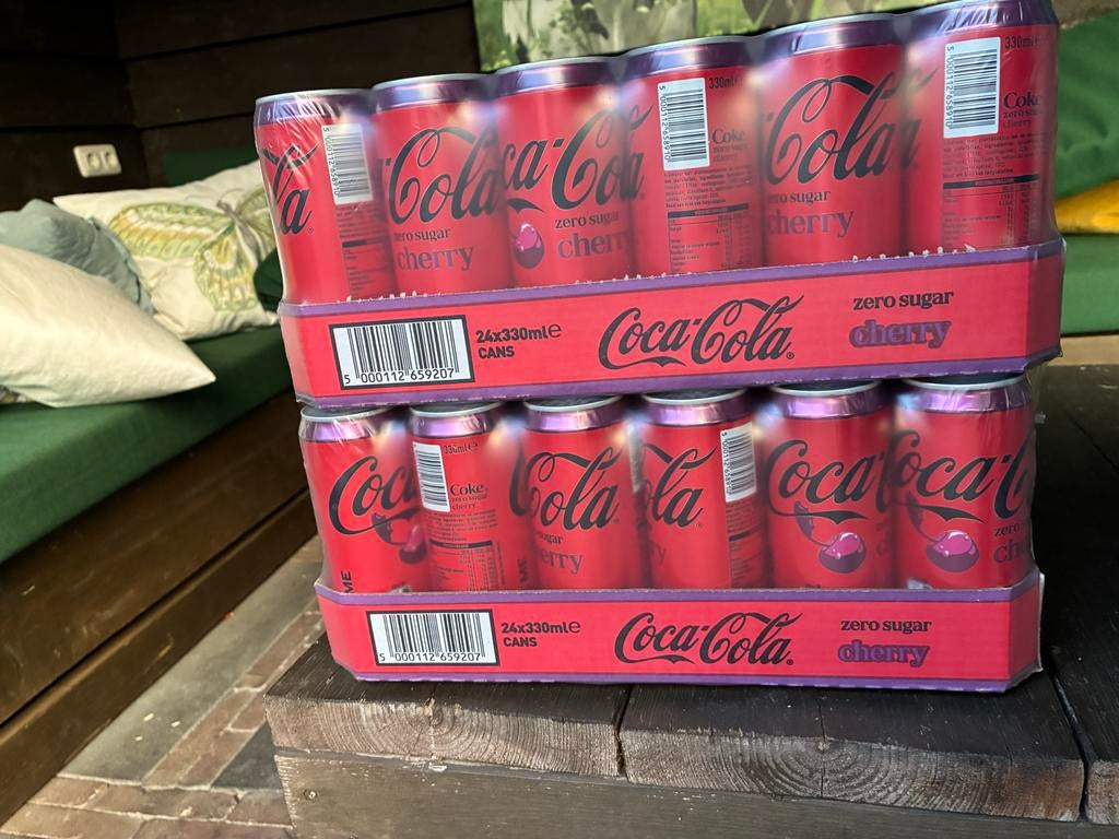 48 blikjes cherry Coca Cola, Diversen, Ophalen