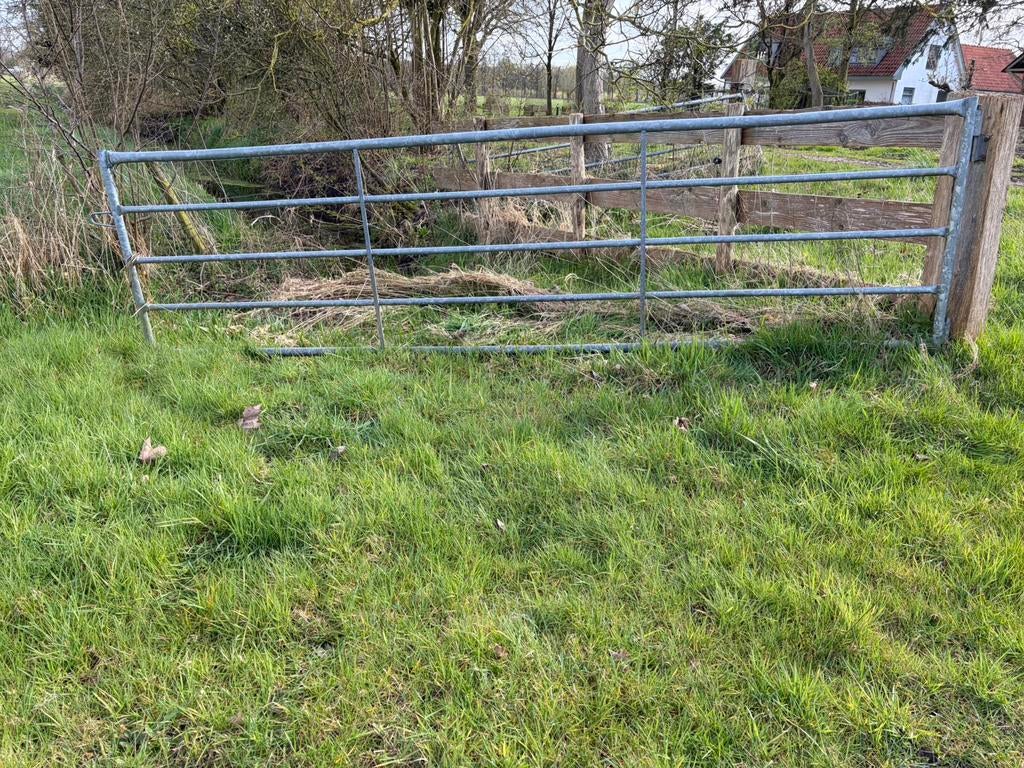 Landhek verzinkt, Dieren en Toebehoren