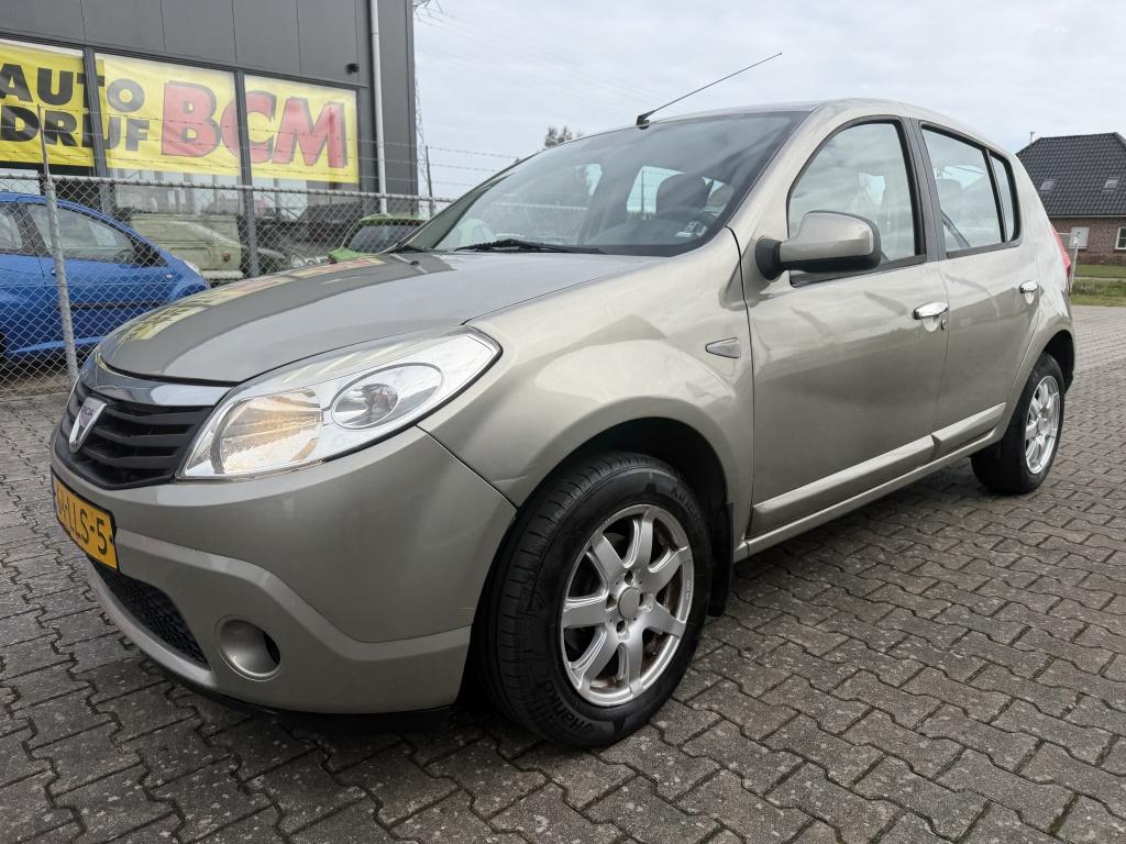 Dacia Sandero 1.4 Lauréate LPG (bj 2010), Voorwielaandrijving, 4 cilinders, Origineel Nederlands, Bedrijf