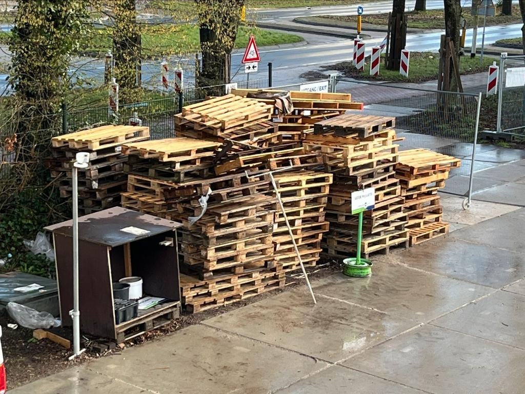 Gezocht euro pallets en weg werpallets, Ophalen, 50 mm of meer, Pallet, Minder dan 200 cm