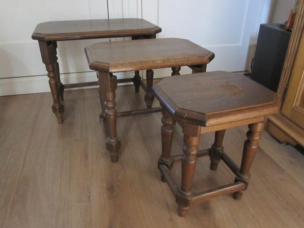 3 x Solide Eiken bijzettafels in elkaar passend, Ophalen, Minder dan 45 cm, Gebruikt, 55 tot 75 cm