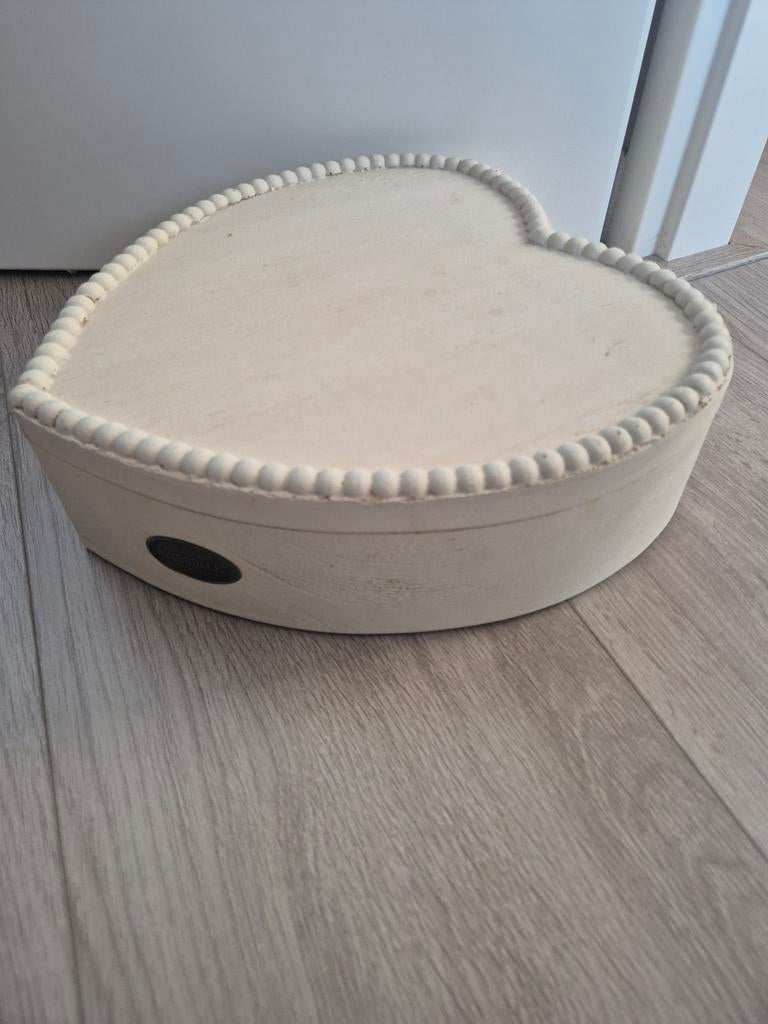 Riverdale Hartvormige Doos - Wit, Ophalen of Verzenden