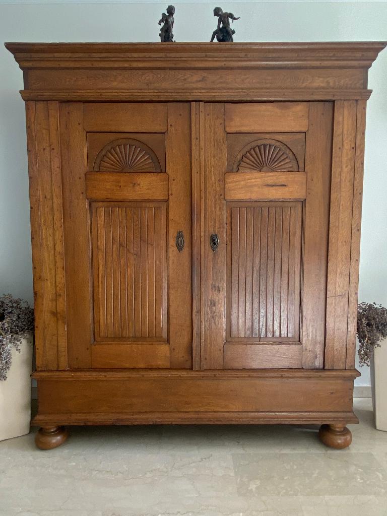 Antieke eiken kast, Ophalen