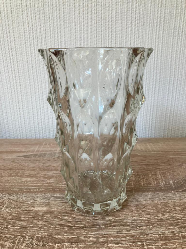 Bewerkte Glazen bloemenvaas , Huis en Inrichting, Woonaccessoires | Vazen, Gebruikt, Overige kleuren, Ophalen of Verzenden, Glas