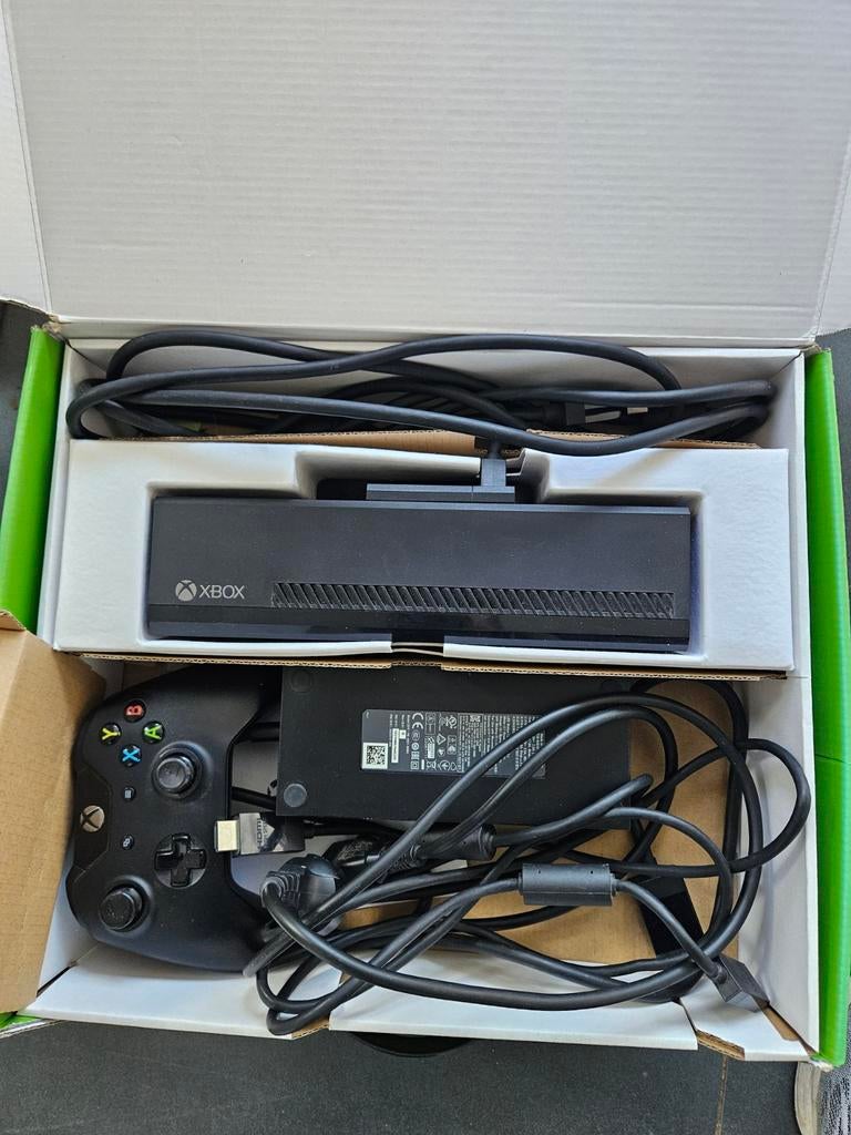 Xbox One met Kinect Sensor, Ophalen of Verzenden, Gebruikt