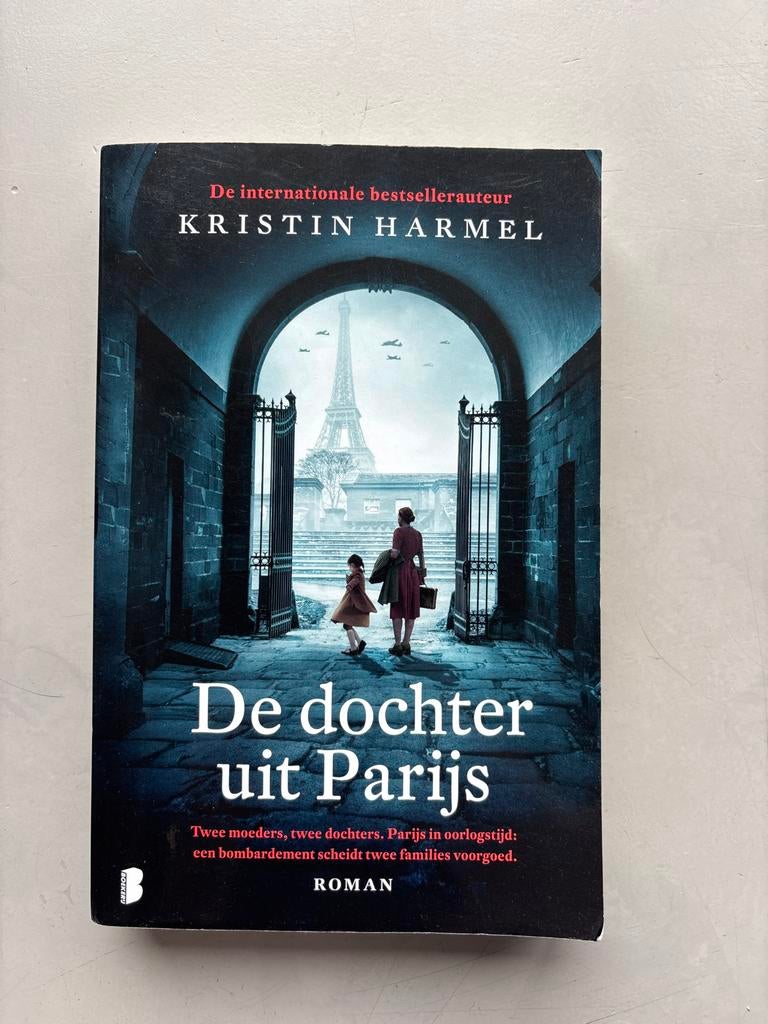 De Dochter uit Parijs - Kristin Harmel (Roman), Ophalen of Verzenden, Zo goed als nieuw, Europa overig