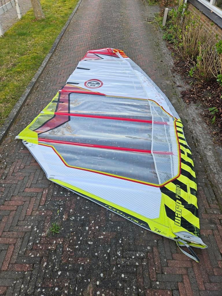 North Ram F11 en Warp F11 zeilen, Watersport en Boten, Windsurfen, Ophalen, Zeil, 5 tot 7 m², Gebruikt