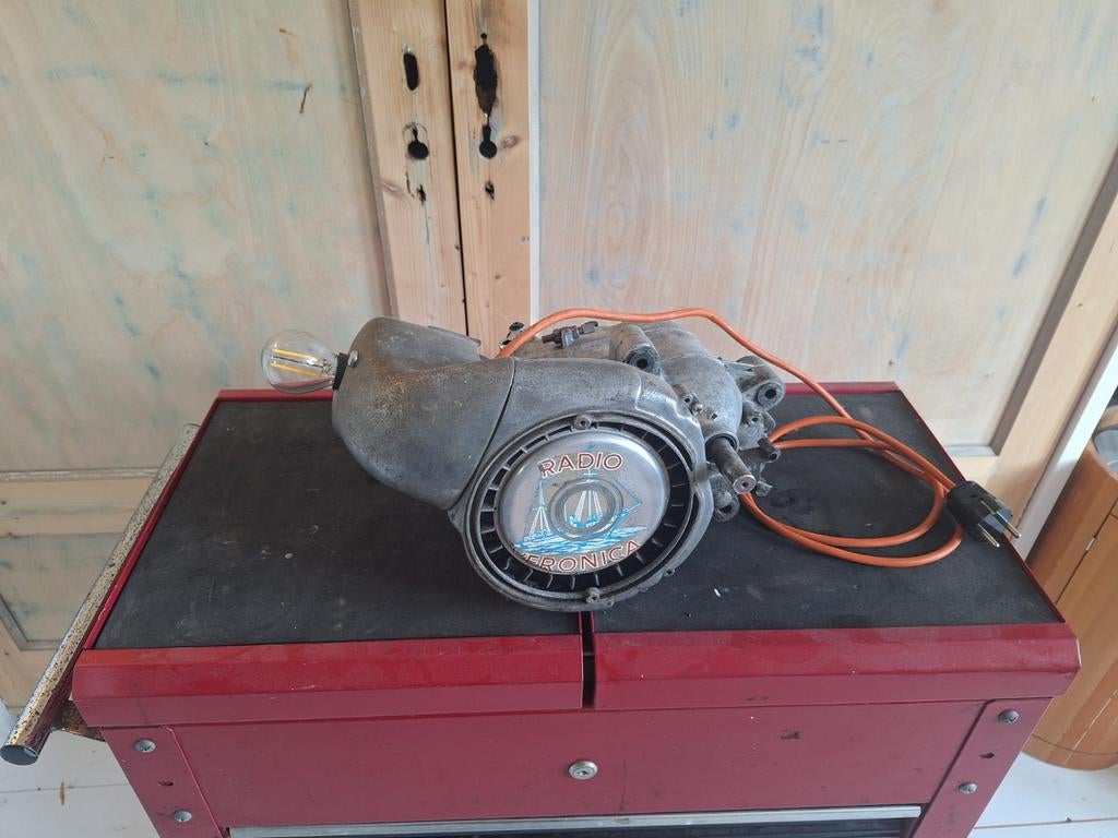 Unieke Puch MV 50 motorblok lamp - Industriële stijl, Ophalen of Verzenden