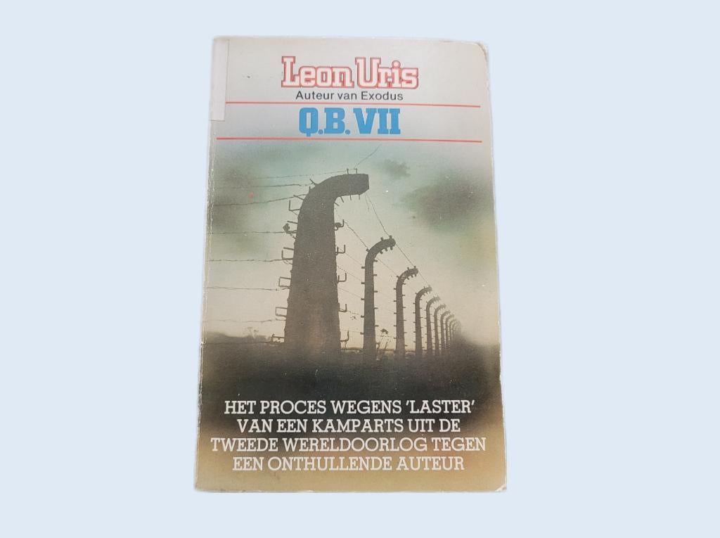 Q.B. VII - Leon Uris ~ HH8087, Ophalen of Verzenden, Tweede Wereldoorlog, Gelezen, Leon Uris