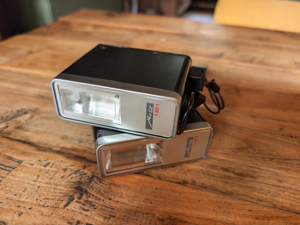 2x Metz mecablitz 181 flitser, Ophalen of Verzenden, Gebruikt, Metz