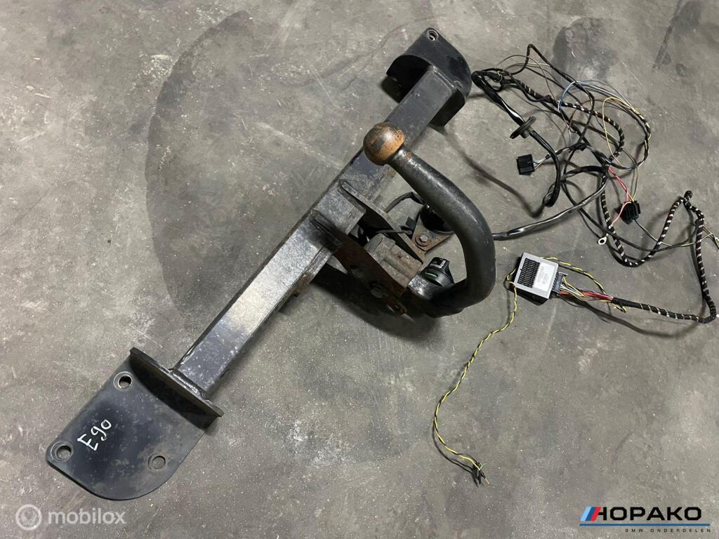 Trekhaak BMW 3 serie E90 E91 E92, Gebruikt, Einsteinlaan 5 rijswijk, Bmw, Ophalen of Verzenden