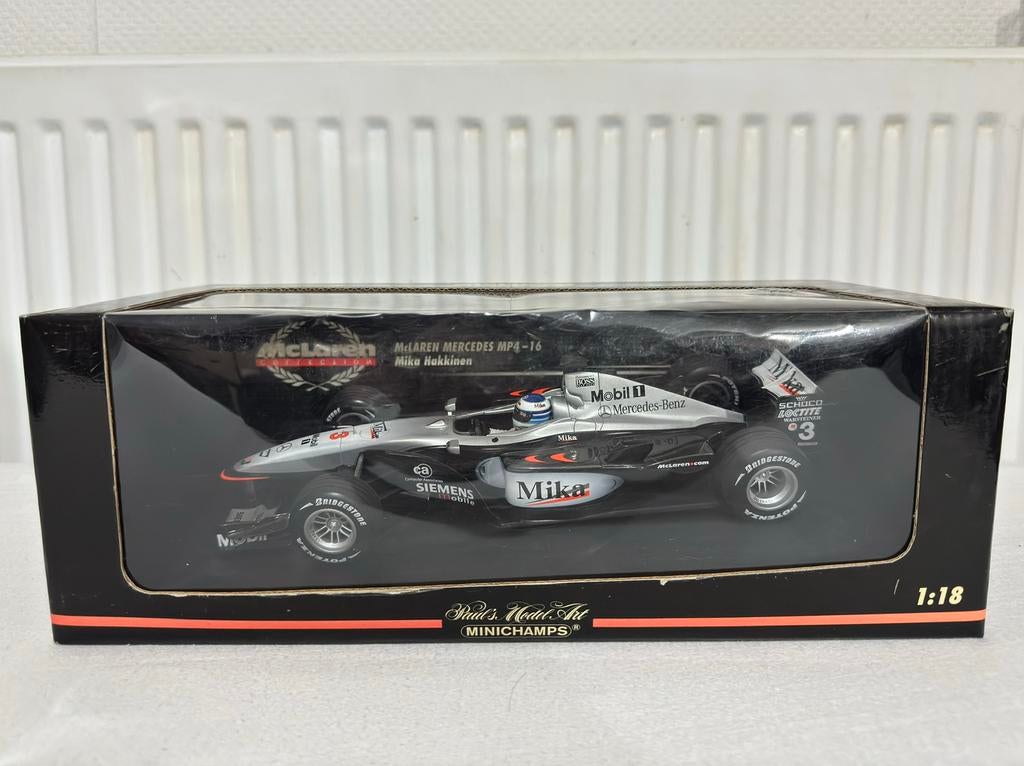 1:18 F1 McLaren Mercedes MP4-16 2001, Ophalen of Verzenden, Zo goed als nieuw, MiniChamps