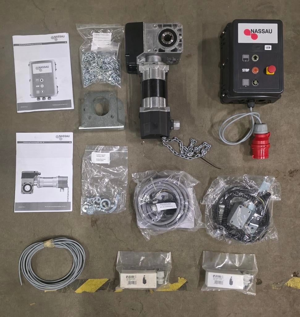 2x Nassau aandrijving motor overheaddeur, Ophalen of Verzenden, Metaal, 120 cm of meer, 215 cm of meer