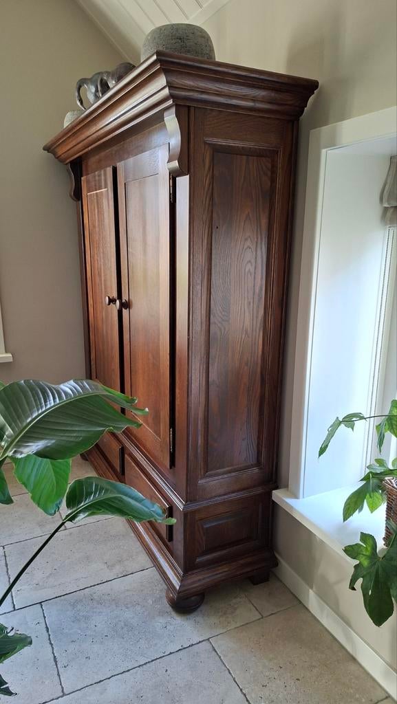 Prachtige donkere grote kast, Ophalen of Verzenden