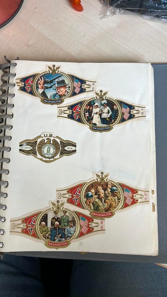 Sigarenbandjes, Verzamelen, Rookartikelen, Aanstekers en Luciferdoosjes, Ophalen of Verzenden, Gebruikt, Sigarenbandjes