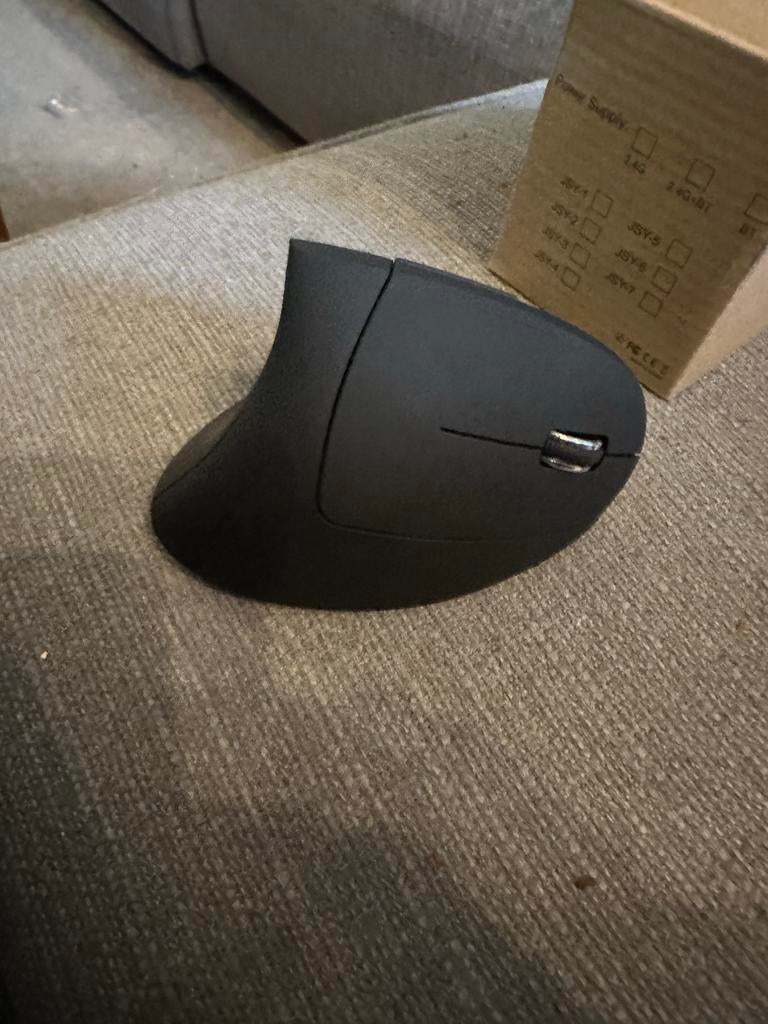 Ergonomische verticale muis - Nieuw in doos, Ophalen of Verzenden, Nieuw, Muis, Ergonomisch