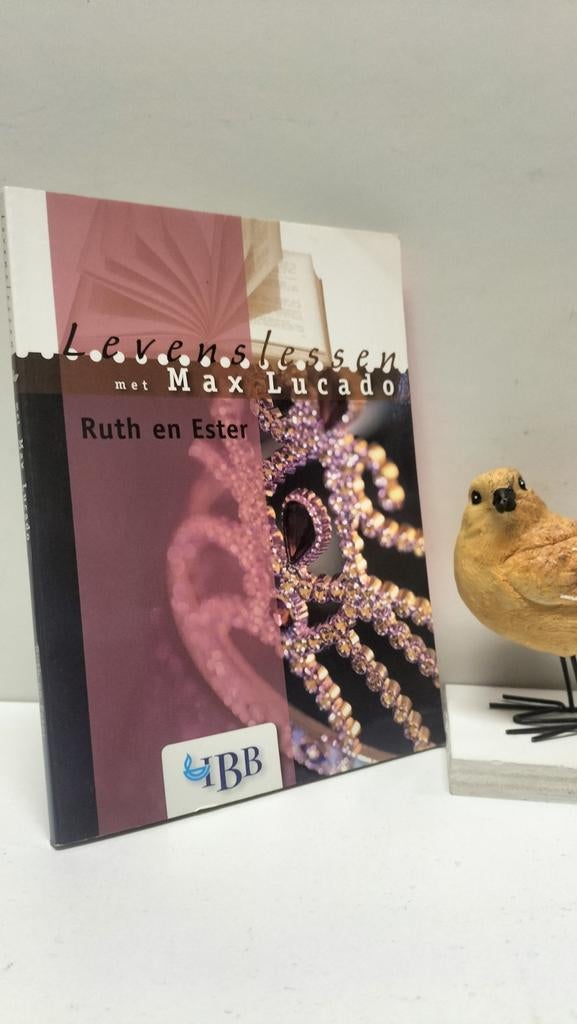 Lucado, Max; Levenslessen (Ruth en Ester), Ophalen of Verzenden, Gelezen, Christendom | Protestants