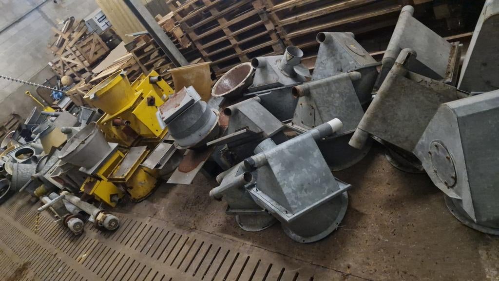 Diverse silo onderbakken vijzels gebruikt, Ophalen of Verzenden, Vee