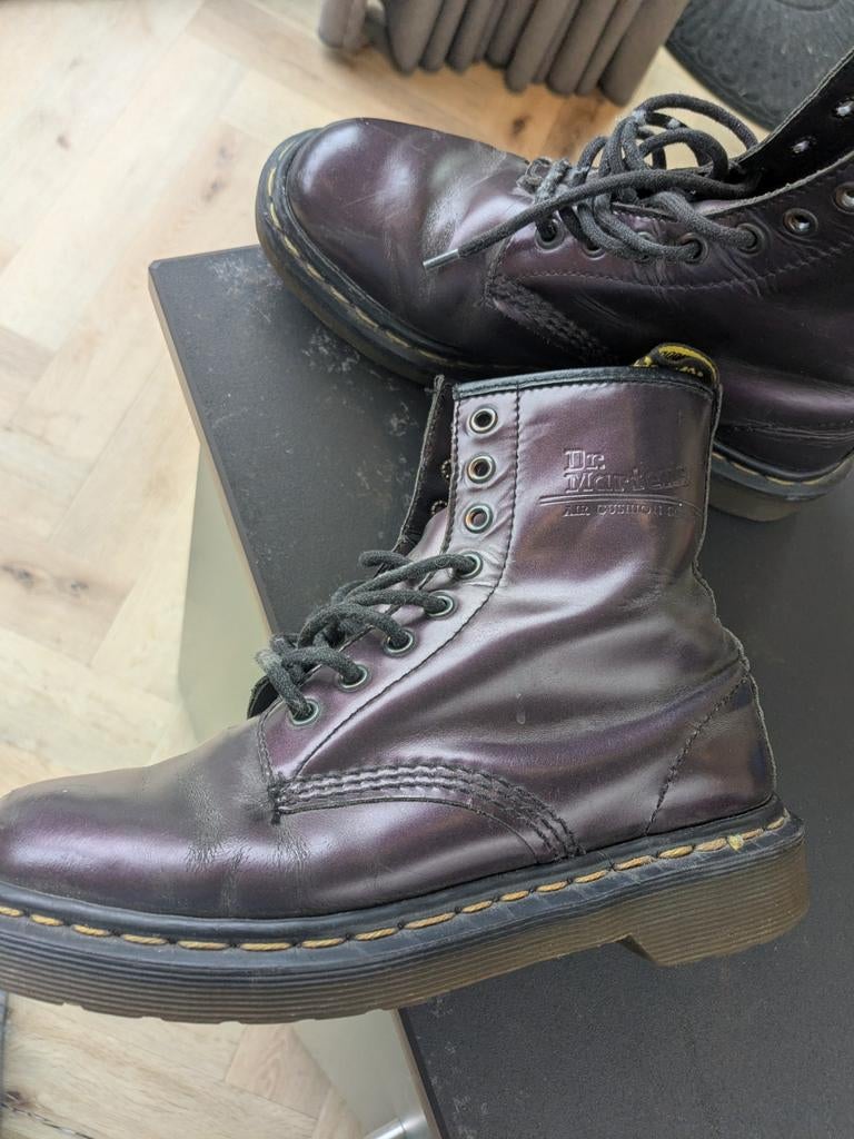 Dr. Martens maat 38 paars/aubergine metallic kleur, Ophalen of Verzenden, Zo goed als nieuw, Overige kleuren