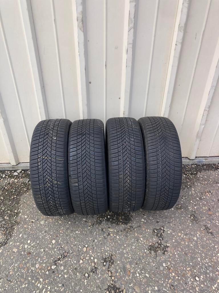 Bridgestone Weather Control A005 215/50 R19 93T (+),B-Seal, Band(en), Personenwagen, Ophalen, 19 inch