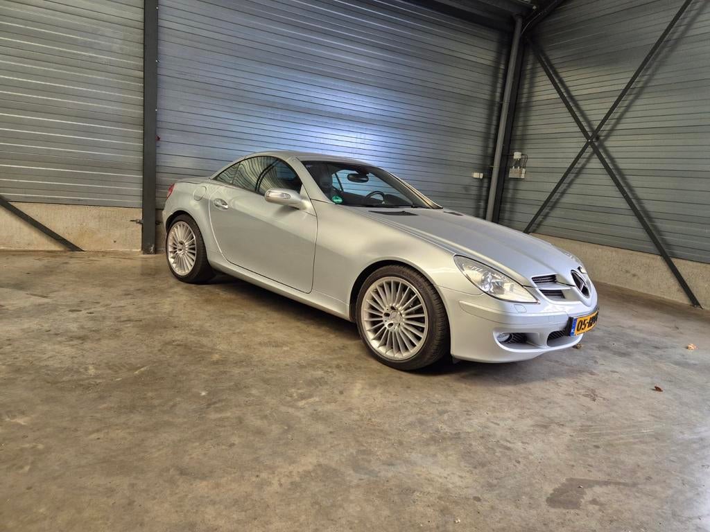 Mercedes-Benz SLK 3.0 Slk280 Roadster AUT 2006 Grijs airscar, Auto's, 65 €/maand, Achterwielaandrijving, Zwart, Cabriolet