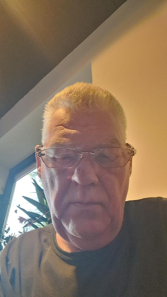 Zoek gezellige vrouw voor vriendschap of relatie