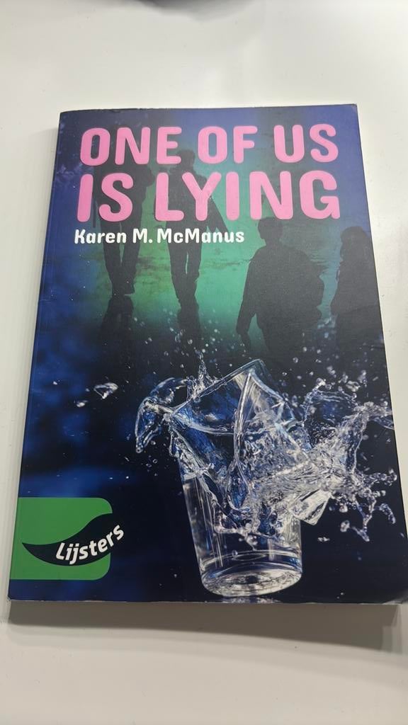 Early Blackbirds 2022 - One Of Us Is Lying, Boeken, Taal | Engels, Ophalen, Zo goed als nieuw