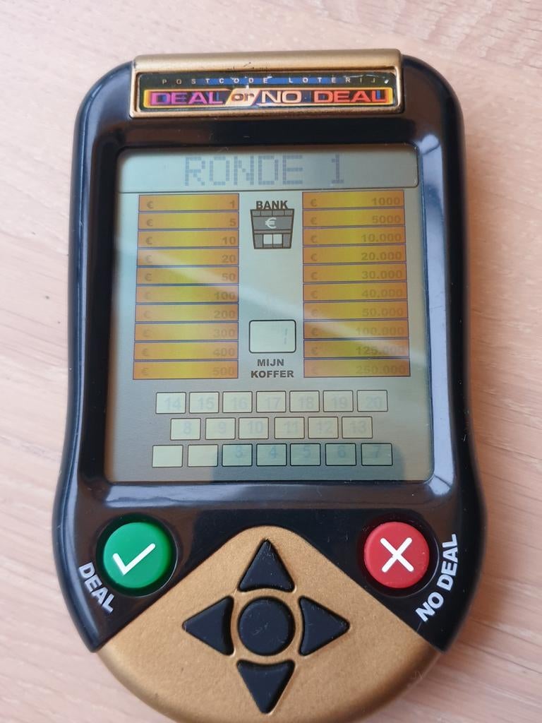 Deal or no Deal handheld spelcomputer, Spelcomputers en Games, Overige genres, 1 speler, Ophalen of Verzenden, Zo goed als nieuw