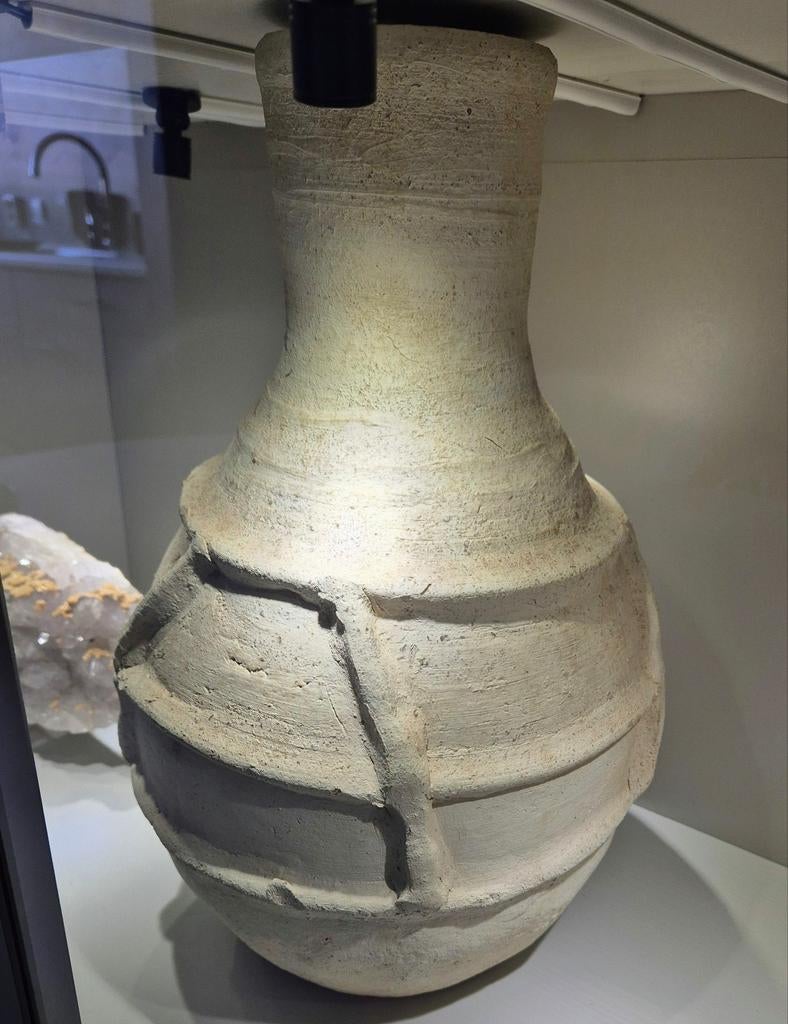 Handgemaakte Tamegroute aardewerk vaas. Marokko, Ophalen of Verzenden, Overige kleuren, Aardewerk of Porselein, Minder dan 50 cm