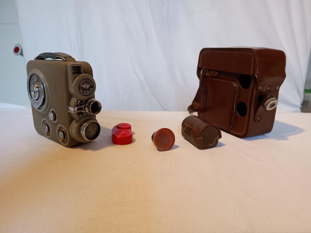 Eumig C 3 8mm filmcamera, Ophalen, 1940 tot 1960, Filmcamera