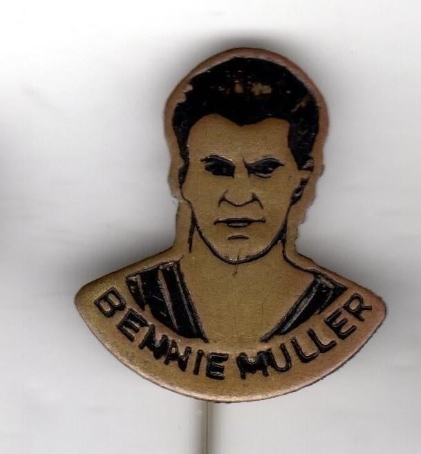 Speldje BENNIE MULLER AJAX ZWART (A8), Ophalen of Verzenden, Gebruikt, Overige onderwerpen