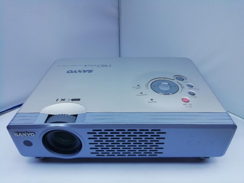 Sanyo PRO xtraX Multiverse Projector model PLC-XU47, Audio, Tv en Foto, Beamers, Gebruikt, Ophalen of Verzenden, Sanyo, LCD