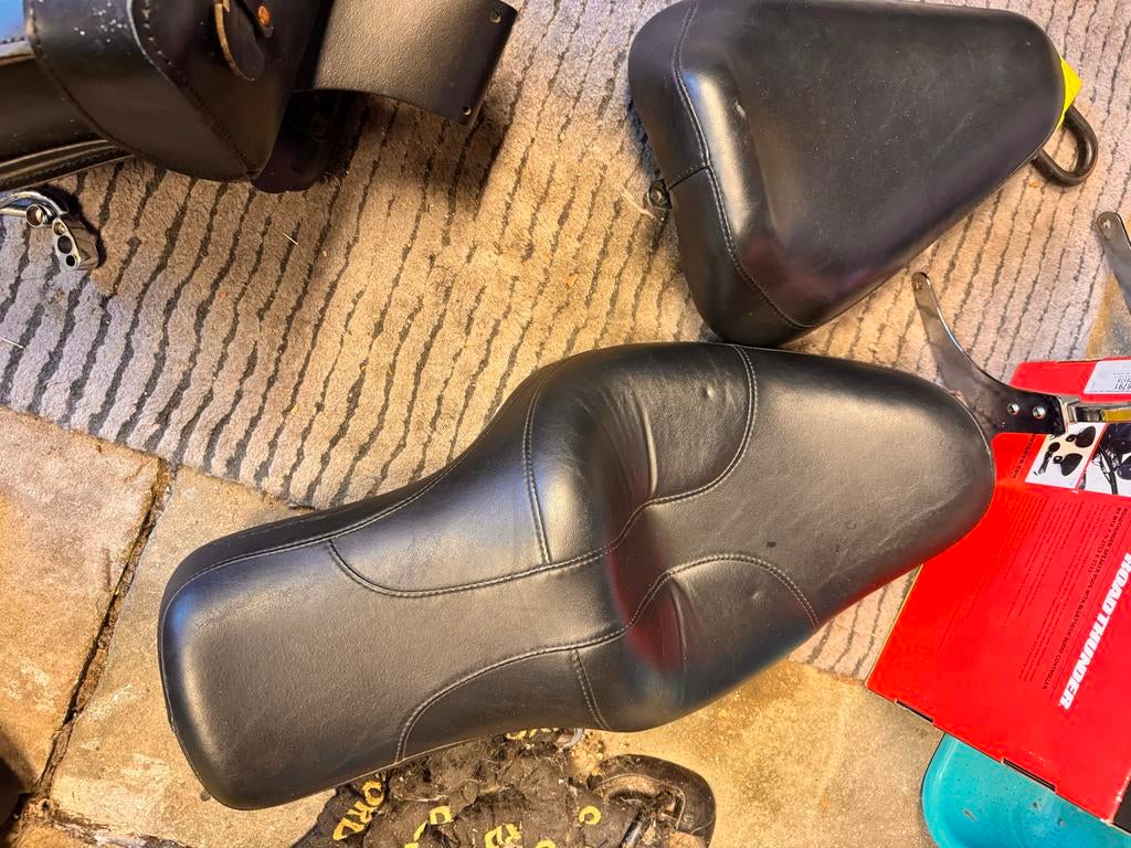 Harley Davidson Duo Zadel en solo zadel, Ophalen of Verzenden, Gebruikt