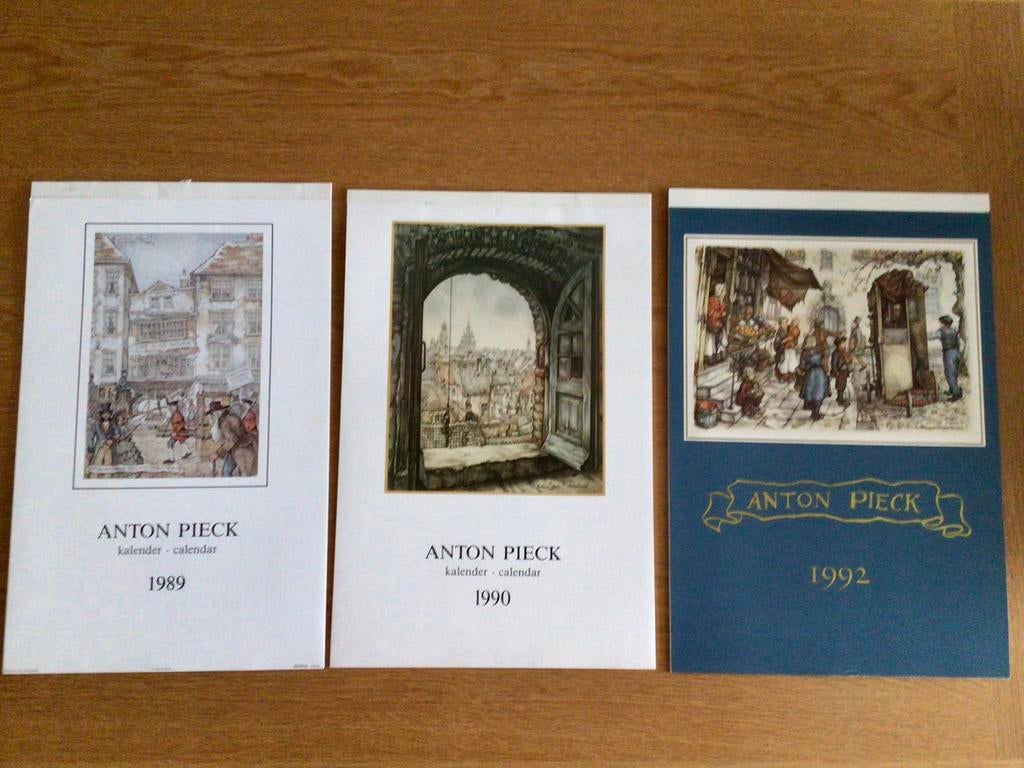 3 kalenders en velen ansichtkaarten etc, Diversen, Kalenders, Ophalen of Verzenden, Jaarkalender, Zo goed als nieuw