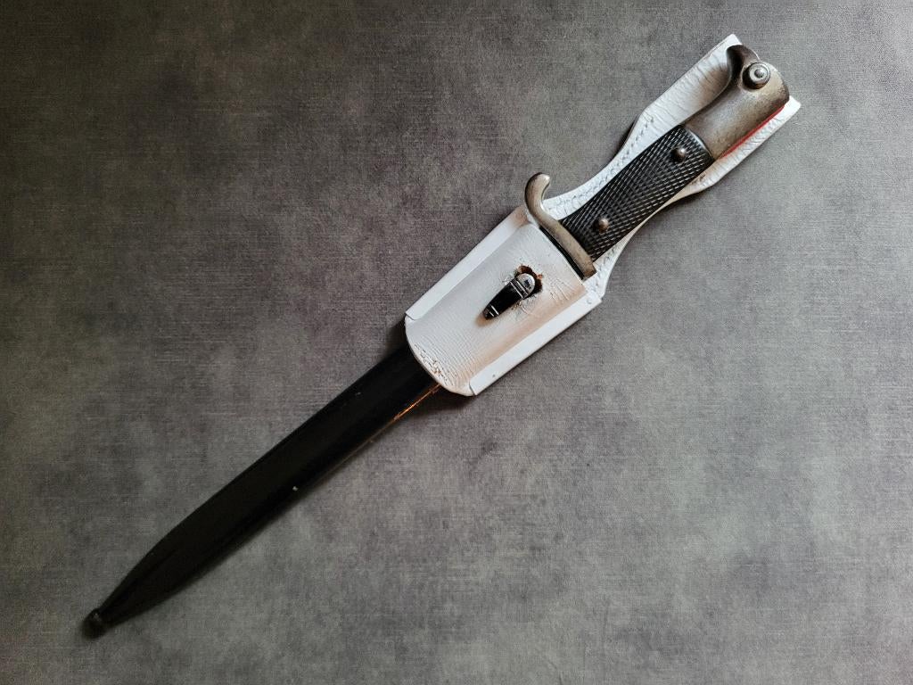 Repro frog voor Duitse parade bajonet metalen plaat D.R.P., Verzamelen, Militaria | Tweede Wereldoorlog, Ophalen of Verzenden