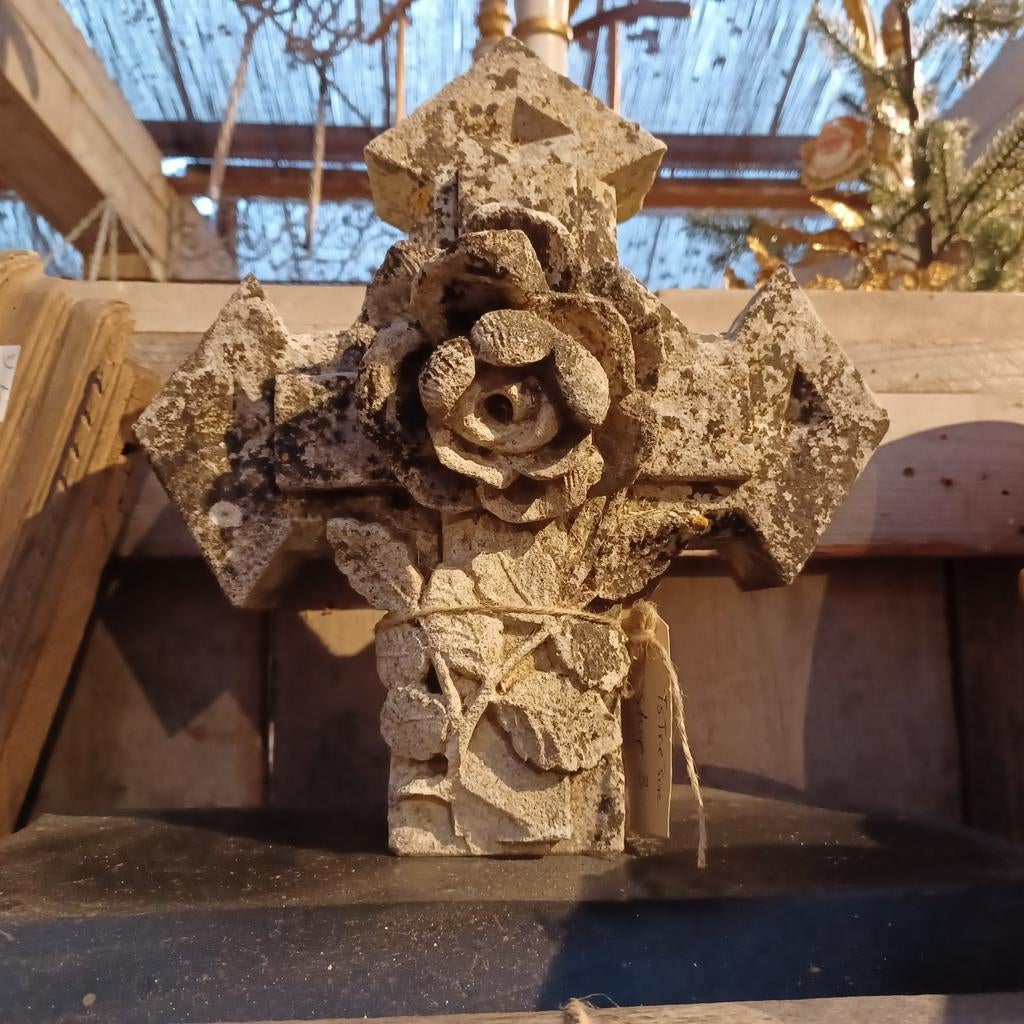 Bijzonder en uniek Frans zandsteen kruis/kruis, Ophalen