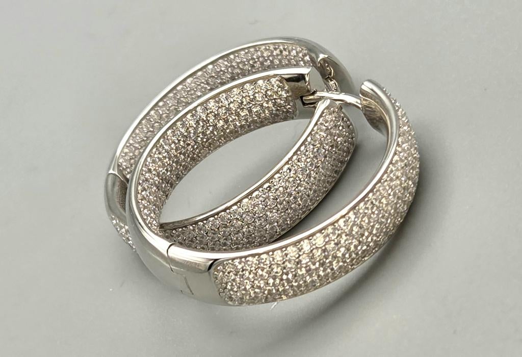 Zilveren zware oorbellen met zirkonia. 2026/93.