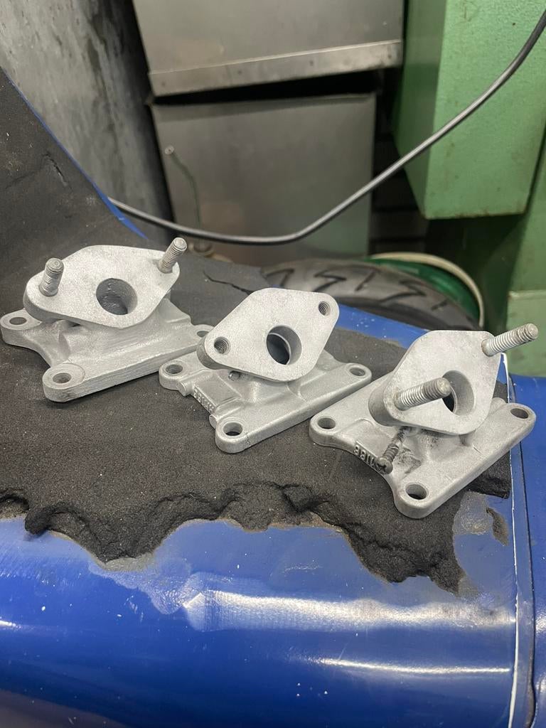 3x spruitstuk honda 1 imitatie 2 mindere HM166, Fietsen en Brommers, Ophalen of Verzenden, Gebruikt, Carburateur