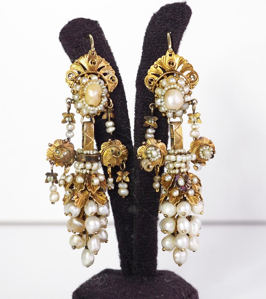 Antieke 18 krt gouden oorbellen Valencia rond 1800, Ophalen of Verzenden, Goud, Oorbellen