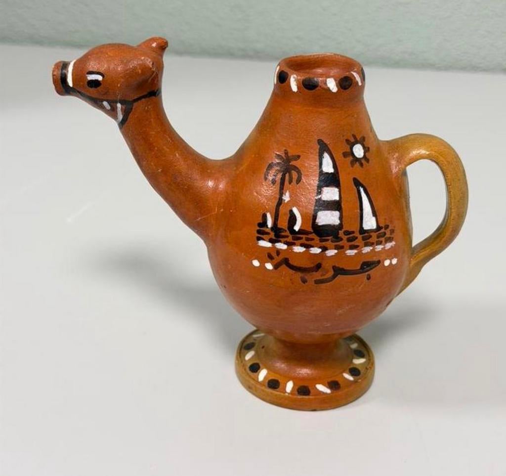 vintage magische kameel uit Djerba Tunesië keramiek theekan, Ophalen of Verzenden