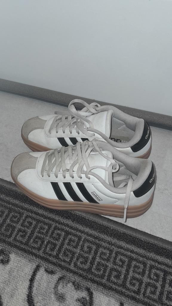 Zgan Adidas schoenen maat 35,5, Adidas, Jongen of Meisje, Schoenen, Ophalen of Verzenden