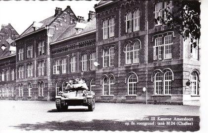 AMERSFOORT,- Prins Willem III Kazerne. Met Tank M24 8-4, Ophalen of Verzenden, 1960 tot 1980, Ongelopen, Utrecht