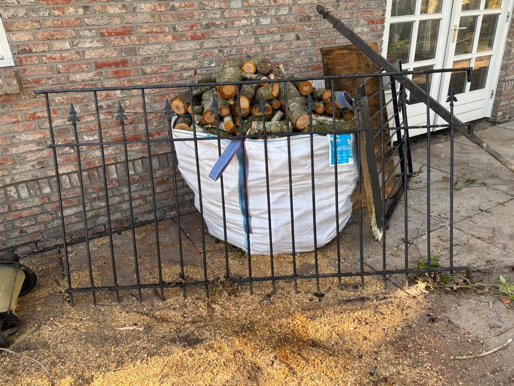 Antiek smeedijzeren hekwerk met 2 poorten, Ophalen, Met poort, Gebruikt, Sierhekwerk